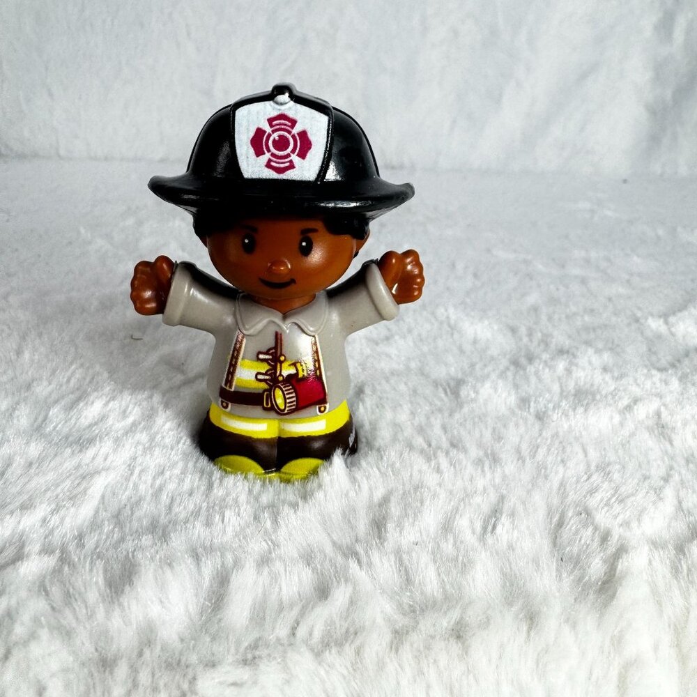 Replacement Fisher-Price Little People Police Officer Fireman Wheelies Cowboy - Picture 6 of 12